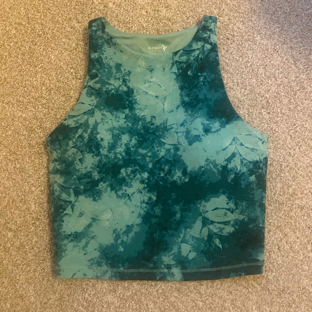 Old Navy Powerchill Light Support Tank Top with Built In Bra